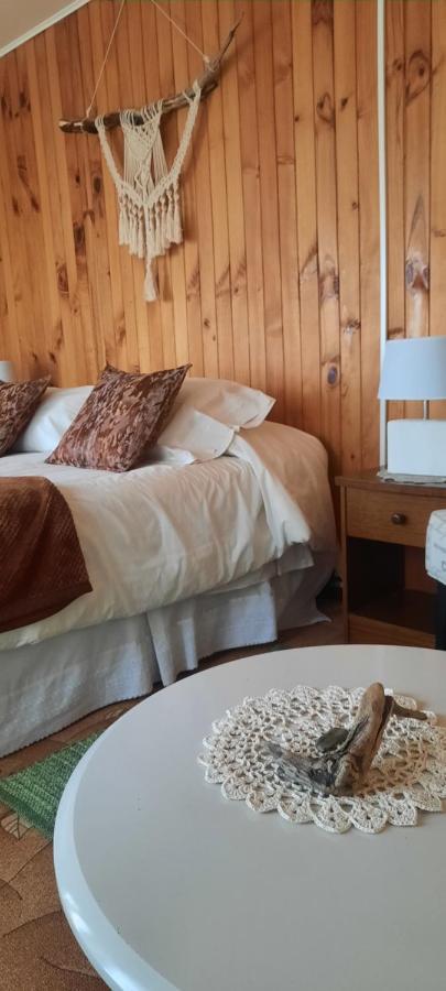 Hostal Los Pinos Puerto Natales Esterno foto