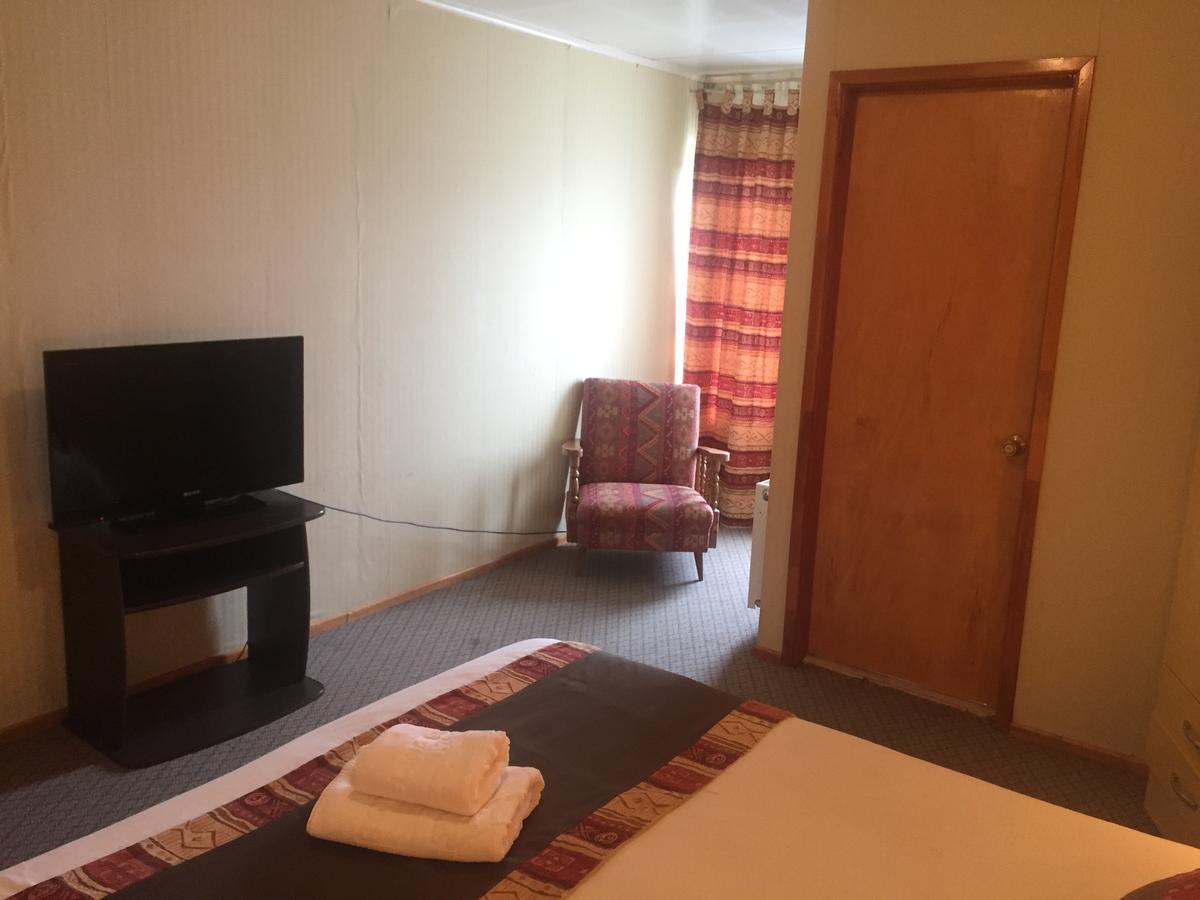 Hostal Los Pinos Puerto Natales Esterno foto
